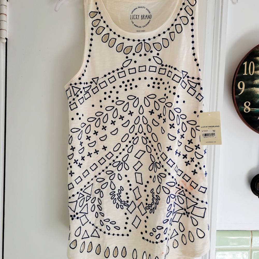 Lucky Brand top